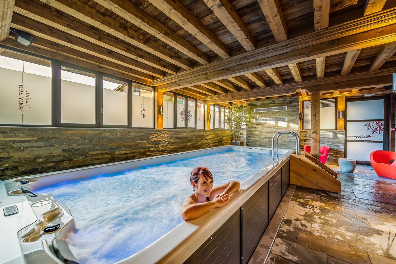 Les Cabanes De La Maison Rouge FRENCH ALPS Luaran gambar